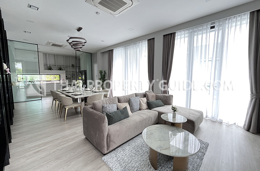 House with Private Pool in Krung Thep Kritha 